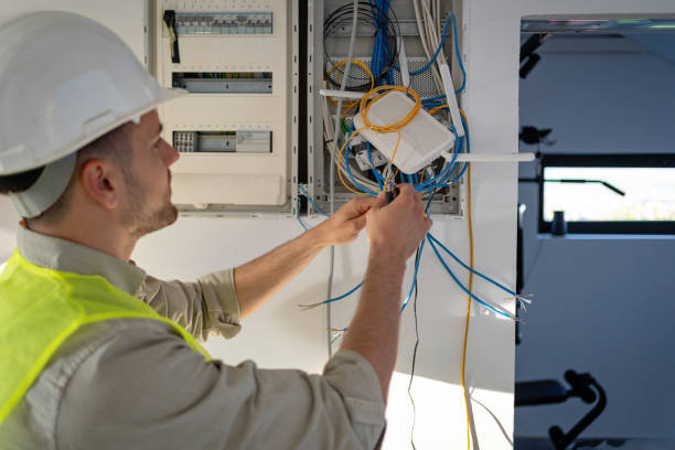 Best Affordable Emergency Electrician  in Mansfield, LA